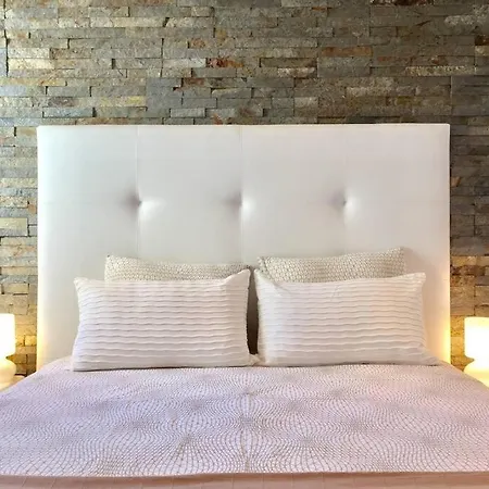 Edifico Ouramar T2 Apartman *